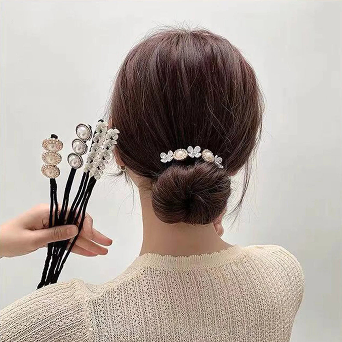Sophisticated Hair Bun Maker Flower Donut Styling Tool for Elegant Wedding Party Updo DIY Hair Accessories Women's Gift - Curl and Collar