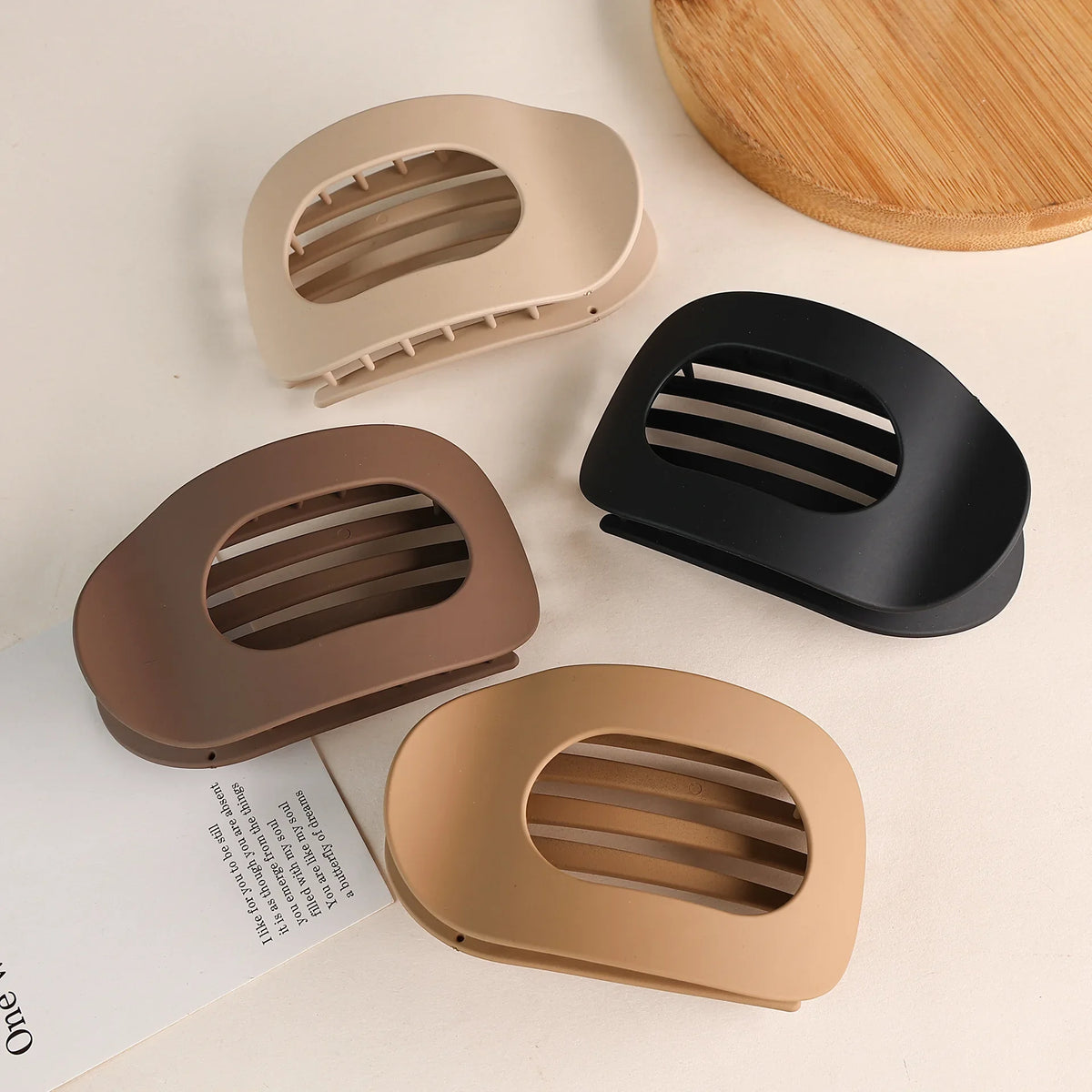Fashion Oval Hair Claw Clip for Women New Design Leopard Matte Curved Flat Styling Barrettes Acrylic Lying Down Hair Accessories - Curl and Collar