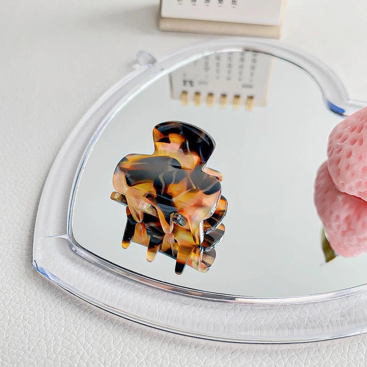 2026 New Korean style hair claw clip Fairy hair clips Mini Delicate hair claw Pretty hairclip Accessories for women - Curl and Collar