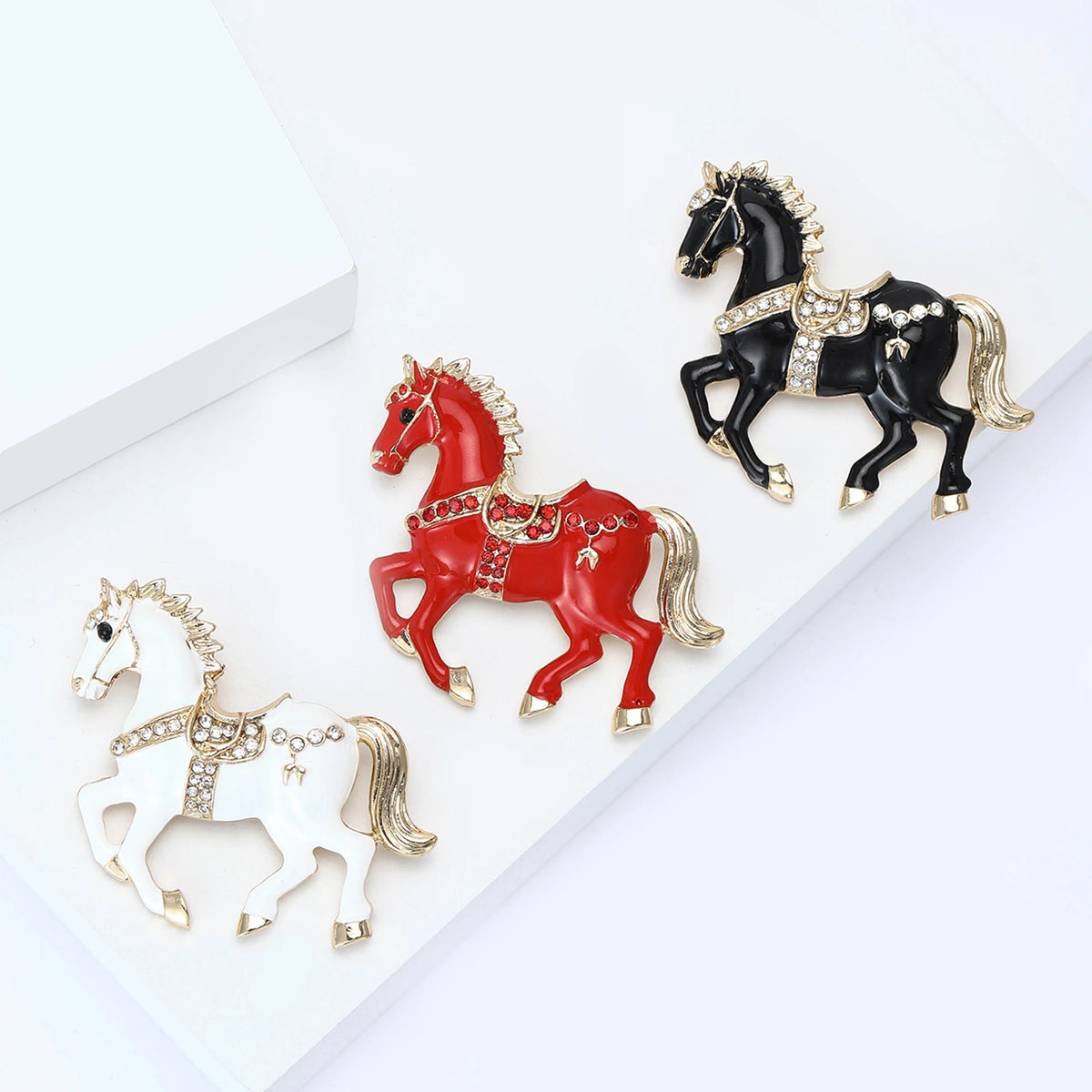 Classic Rhinestone Horse Brooches for Women Enamel Zodiac Animal Pins Office Party Friend New Year Gifts Jewelry Accessories - Curl and Collar