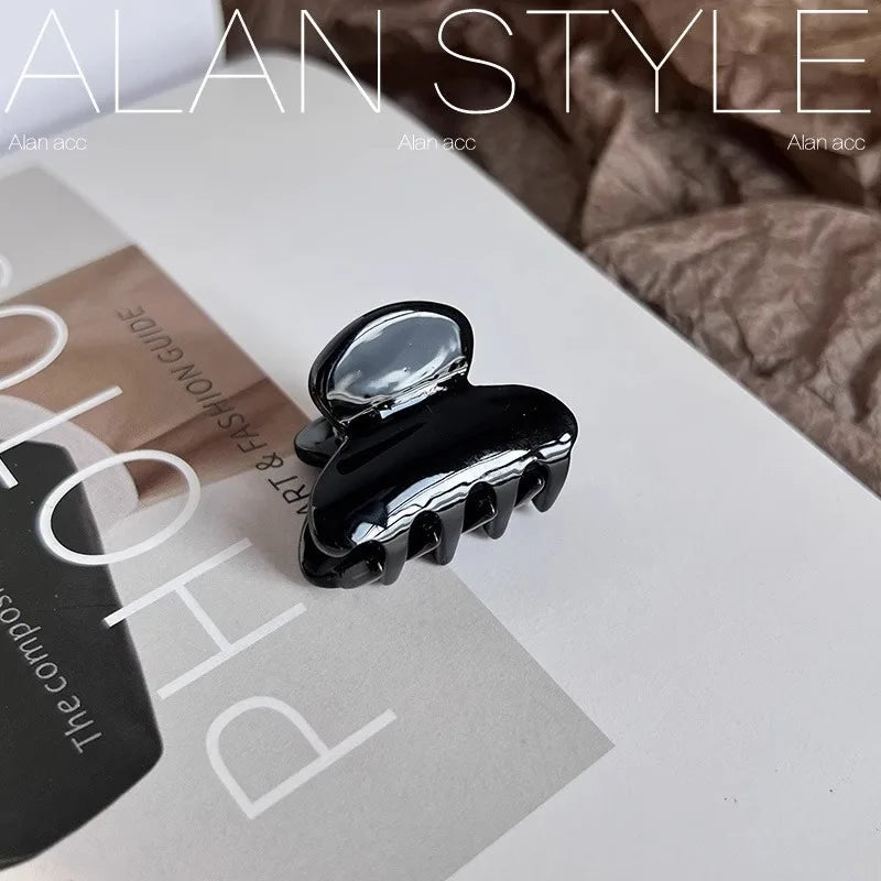 2026 New Korean style hair claw clip Fairy hair clips Mini Delicate hair claw Pretty hairclip Accessories for women - Curl and Collar