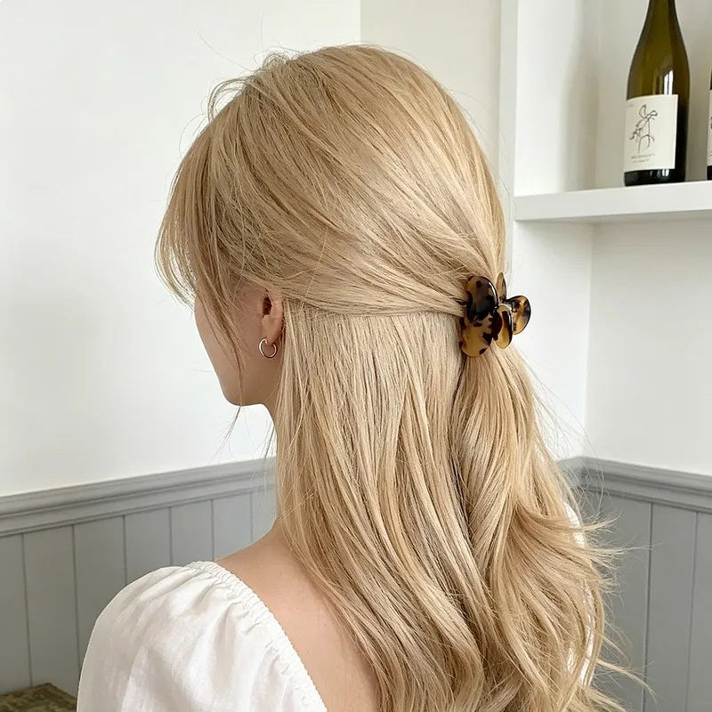 2026 New Korean style hair claw clip Fairy hair clips Mini Delicate hair claw Pretty hairclip Accessories for women - Curl and Collar