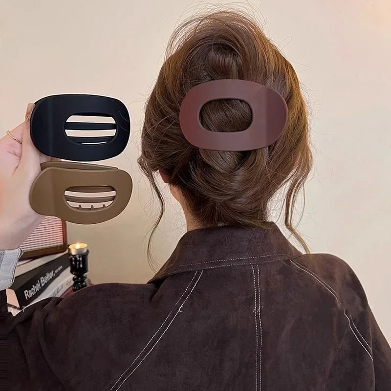 Fashion Oval Hair Claw Clip for Women New Design Leopard Matte Curved Flat Styling Barrettes Acrylic Lying Down Hair Accessories - Curl and Collar