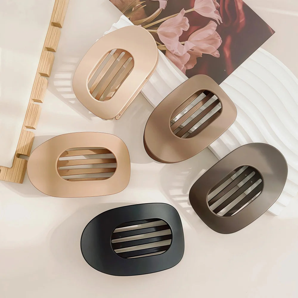 Fashion Oval Hair Claw Clip for Women New Design Leopard Matte Curved Flat Styling Barrettes Acrylic Lying Down Hair Accessories - Curl and Collar