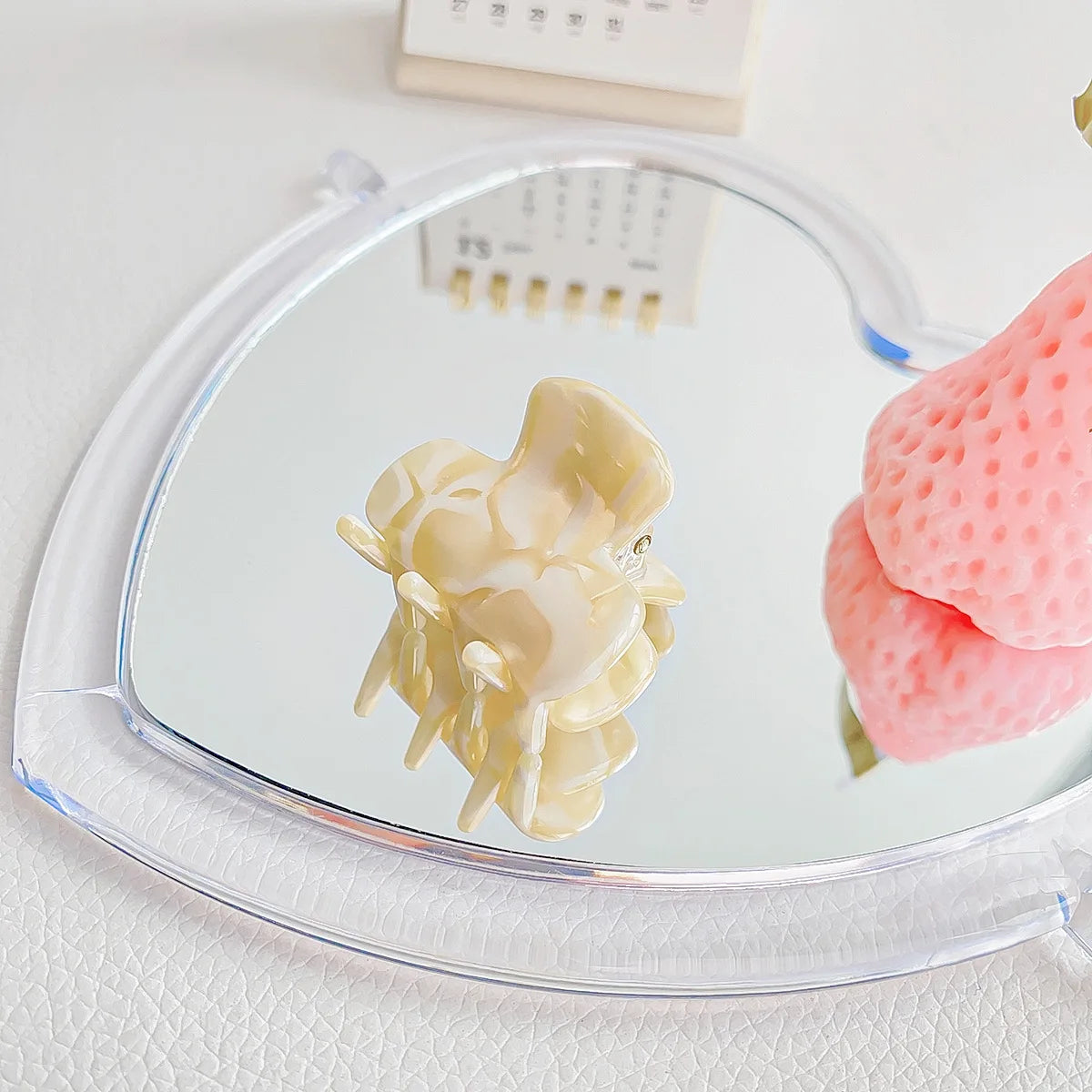 2026 New Korean style hair claw clip Fairy hair clips Mini Delicate hair claw Pretty hairclip Accessories for women - Curl and Collar