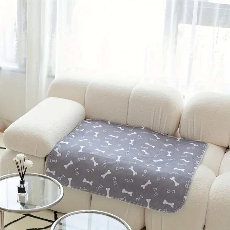 Washable Dog Pee Pads, 2 Pieces 18inchx24inch / 34inch X 36inch Reusable Puppy Pee Pads, Absorbent Pee Pads with Bone Print, Non-Slip Waterproof Pet Training Pads, Suitable for Sofas, Hardwood Floors - Curl and Collar