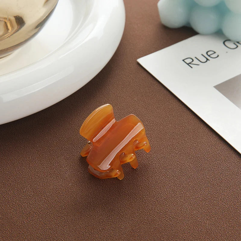 2026 New Korean style hair claw clip Fairy hair clips Mini Delicate hair claw Pretty hairclip Accessories for women - Curl and Collar
